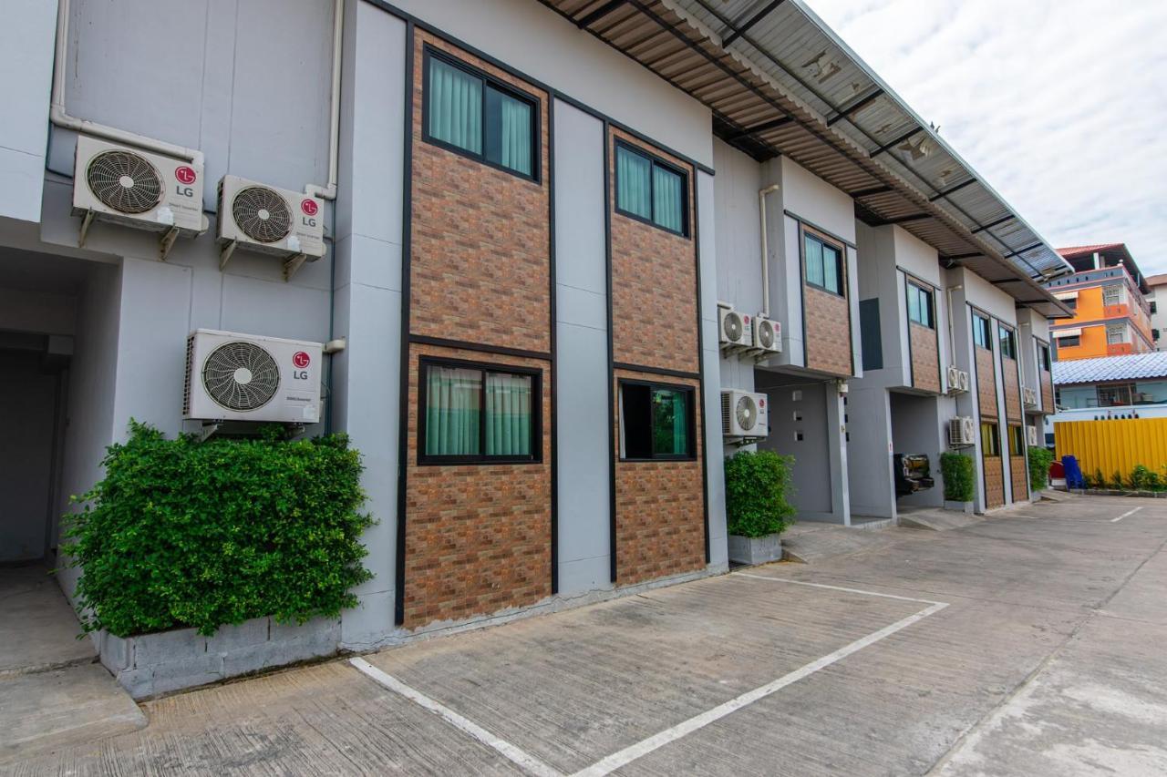Matini Klong1 Hotel Rangsit Екстериор снимка