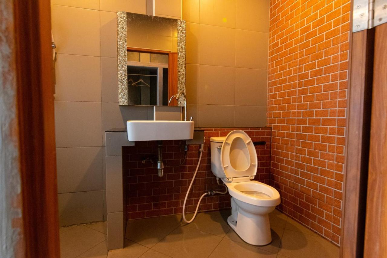 Matini Klong1 Hotel Rangsit Екстериор снимка