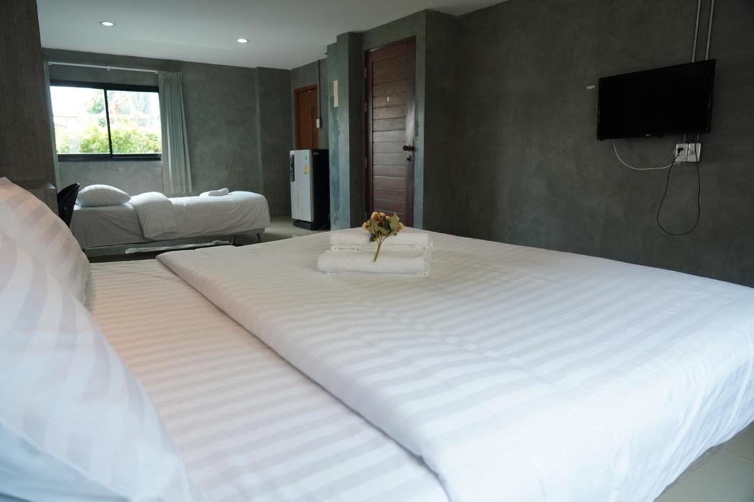 Matini Klong1 Hotel Rangsit Екстериор снимка